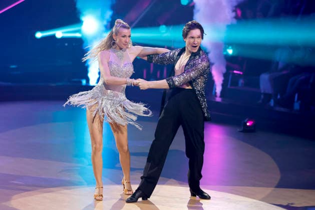 Sängerin Anna-Carina Woitschack und Tänzer Evgeny Vinokurov bei der ersten Tanzshow der 19. Staffel der RTL-Tanzshow Lets Dance im Coloneum. Köln, 06.03.2026 NRW Deutschland Copyright: xChristophxHardtx