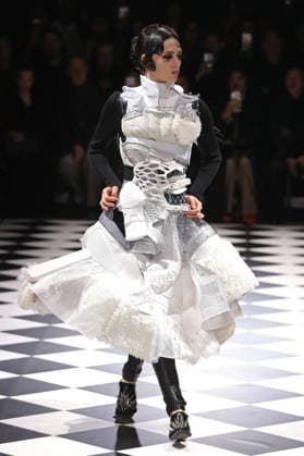 PFW - Junya Watanabe Runway Models Walk Runway for the Junya Watanabe Fall 2026 Ready-to-Wear fashion show during Paris Fashion Week on March 7, 2026 in Paris, France. Photo by Alain-Gil Gonzalez ABACAPRESS.COM Paris France  Copyright: xGonzalezxAlain-Gil ABACAx