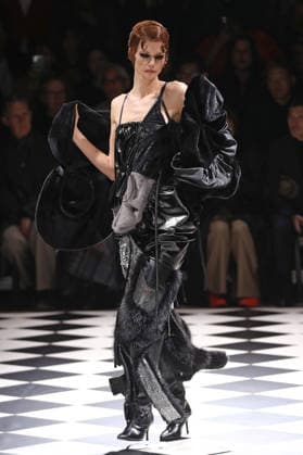 PFW - Junya Watanabe Runway Models Walk Runway for the Junya Watanabe Fall 2026 Ready-to-Wear fashion show during Paris Fashion Week on March 7, 2026 in Paris, France. Photo by Alain-Gil Gonzalez ABACAPRESS.COM Paris France  Copyright: xGonzalezxAlain-Gil ABACAx