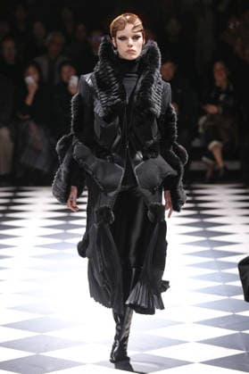 PFW - Junya Watanabe Runway Models Walk Runway for the Junya Watanabe Fall 2026 Ready-to-Wear fashion show during Paris Fashion Week on March 7, 2026 in Paris, France. Photo by Alain-Gil Gonzalez ABACAPRESS.COM Paris France  Copyright: xGonzalezxAlain-Gil ABACAx