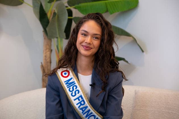 CELEBRITES : Miss France 2026 - Angers - 07 03 2026 Hinaupoko Deveze, Miss France 2026 en sÃ ance dÃ dicace au centre commerciale l™Atoll Ã Angers AngersFrance  Copyright: xEmilienxJousselin PSnewZx