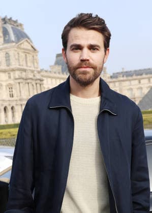 Entertainment Bilder des Tages Paul Wesley at the Arrivals at the Elie Saab Womenswear Collection Prêt à Porter Fall Winter 2026 2027 show as part of Paris Fashion Week PFW at the Carrousel du Louvre in Paris, France on March 07, 2026 Denis Guignebourg Bestimage Arrivals at the Elie Saab Womenswear Fall Winter 2026 2027 show as part of Paris Fashion Week on March 07, 2026 in Paris, France Paris France  Copyright: xDenisxGuignebourgx xBestimagexDenisxGuignebourgx xBestimagex