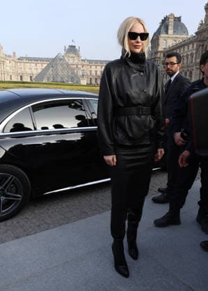 Poppy Delevingne at the Arrivals at the Elie Saab Womenswear Collection Prêt à Porter Fall Winter 2026 2027 show as part of Paris Fashion Week PFW at the Carrousel du Louvre, Paris, France, March 07, 2026 Denis Guignebourg Bestimage Arrivals at the Elie Saab Womenswear Fall Winter 2026 2027 show as part of Paris Fashion Week on March 07, 2026 in Paris, France Paris France  Copyright: xDenisxGuignebourgx xBestimagexDenisxGuignebourgx xBestimagex