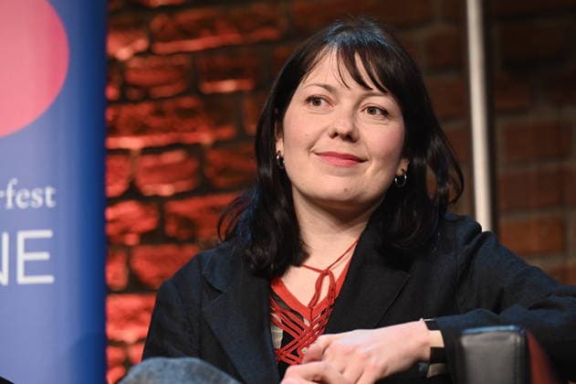 Autorin Dana von Suffrin liest und spricht auf der Lit.Cologne, dem internationalen Literaturfestival