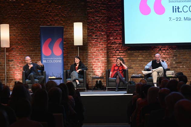 Die Autoren Maxim Leo, l-r, Dana von Suffrin, Adriana Altaras, Nicolas van Veen lesen und sprechen auf der Lit.Cologne, dem internationalen Literaturfestival zum Thema Meine jüdische Familie
