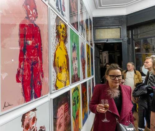 Der Schauspieler und Künstler, Milan Peschel, ** NUR FÜR REDAKTIONELLE ZWECKE ** EDITORIAL USE ONLY **<p>Der Schauspieler und Künstler, Milan Peschel, präsentiert am Samstag, dem 7. März 2026 seine eigenen künstlerischen Arbeiten auf einer Vernissage in der Kleinen Affäre in Hattingen Blankenstein. Deutschland NRW Hattingen Copyright: WalterxFischer