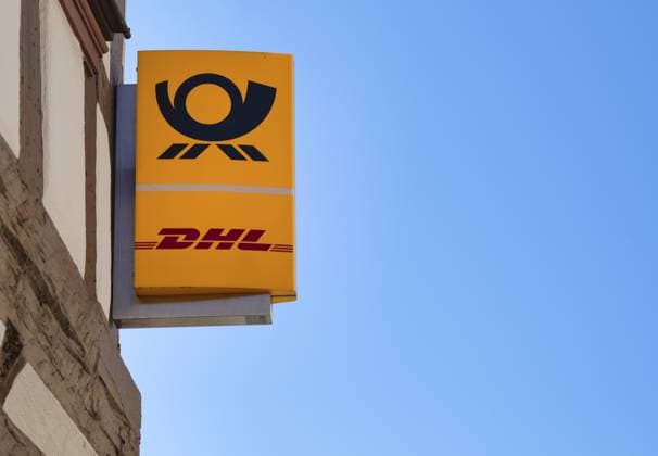 Logo, Schild DHL, Poststelle, Bad Wimpfen, Kraichgau, Baden-Württemberg, Deutschland DHL logo, sign, post office, Bad Wimpfen, Kraichgau, Baden-Württemberg, Germany Copyright: imageBROKER MichaelxWeber iblimw16938304.jpg