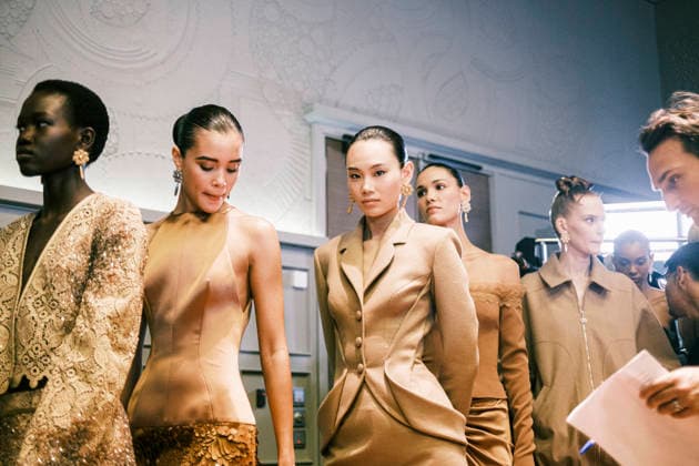 Shiyi Wang, Natalie Kuckenburg Paris Fashion Week PAP AW26 Georges Hobeika Paris Fashion Week Backstage at the Georges Hobeika show 453855 2026 03 07  Copyright: xJean-BaptistexSoulliatx xStarfacex STAR_453855_017