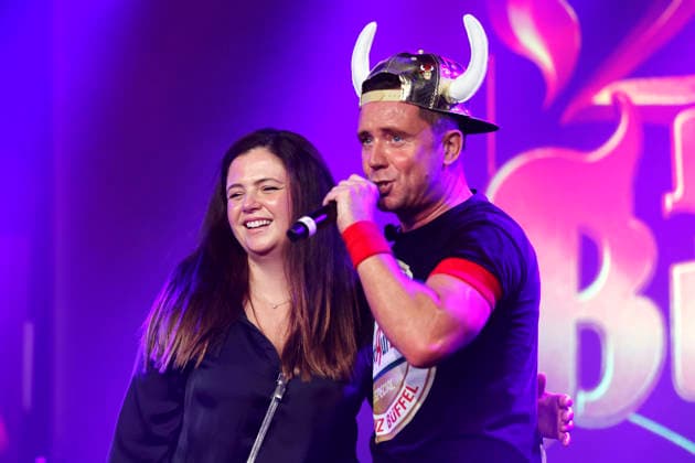 Partyschlagersänger Lorenz Büffel und seine Frau Emily Gierten bei der Party zu 20 Jahre Lorenz Büffel*. Der Ballermann-Star feiert sein 20-jähriges Bühnen-Jubiläum mit einer Party auf dem Rhein. Köln, 07.03.2026 NRW Deutschland Copyright: xChristophxHardtx