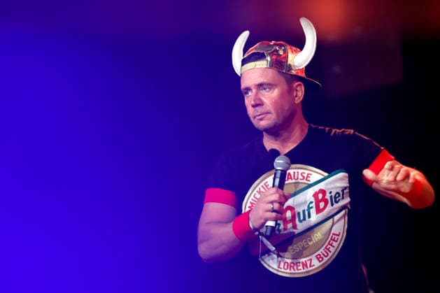 Partyschlagersänger Lorenz Büffel bei der Party zu 20 Jahre Lorenz Büffel*. Der Ballermann-Star feiert sein 20-jähriges Bühnen-Jubiläum mit einer Party auf dem Rhein. Köln, 07.03.2026 NRW Deutschland Copyright: xChristophxHardtx