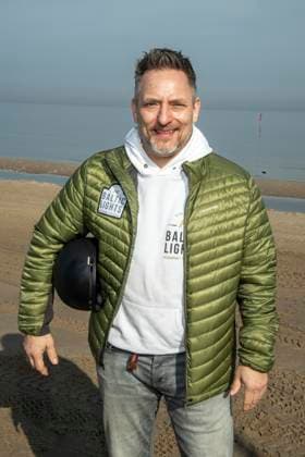 abb MLars Pape Teilnehmer am Strand bei 10.Jahre Baltic Lights 2026 Promi Charity Schlittenhunderennen zu Gunsten der Welthungerhilfe an der Ostsee zwischen der Seebruecke Ahlbeck und der Seebruecke Heringsdorf ,Samstag 07.03.2026 in Heringsdorf MV Deutschland