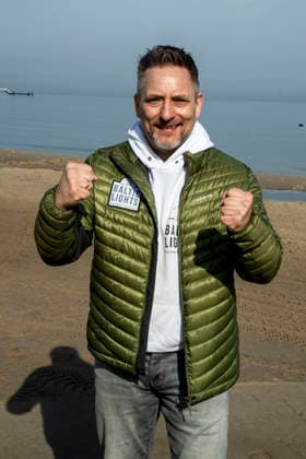 abb MLars Pape Teilnehmer am Strand bei 10.Jahre Baltic Lights 2026 Promi Charity Schlittenhunderennen zu Gunsten der Welthungerhilfe an der Ostsee zwischen der Seebruecke Ahlbeck und der Seebruecke Heringsdorf ,Samstag 07.03.2026 in Heringsdorf MV Deutschland
