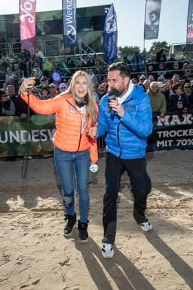 abb Nina Ensmann und Matthias Killing Teilnehmer am Strand bei 10.Jahre Baltic Lights 2026 Promi Charity Schlittenhunderennen zu Gunsten der Welthungerhilfe an der Ostsee zwischen der Seebruecke Ahlbeck und der Seebruecke Heringsdorf ,Samstag 07.03.2026 in Heringsdorf MV Deutschland