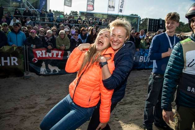 abb Nina Ensmann und Seraphina Kalze Teilnehmerinnen am Strand bei 10.Jahre Baltic Lights 2026 Promi Charity Schlittenhunderennen zu Gunsten der Welthungerhilfe an der Ostsee zwischen der Seebruecke Ahlbeck und der Seebruecke Heringsdorf ,Samstag 07.03.2026 in Heringsdorf MV Deutschland