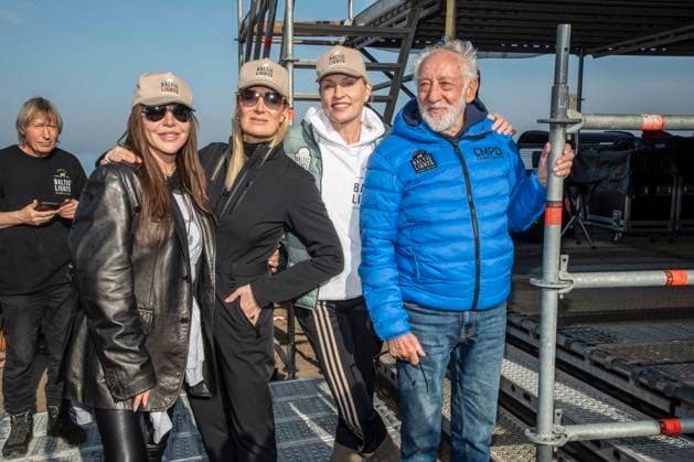 abb Simone Thomalla, Janine Kunze, Sanna Englund und Dieter Hallervorden Teilnehmer am Strand bei 10.Jahre Baltic Lights 2026 Promi Charity Schlittenhunderennen zu Gunsten der Welthungerhilfe an der Ostsee zwischen der Seebruecke Ahlbeck und der Seebruecke Heringsdorf ,Samstag 07.03.2026 in Heringsdorf MV Deutschland