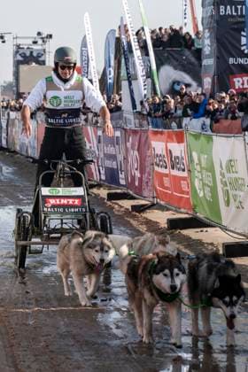 Bernhard Bettermann anlässlich des 10. Baltic Lights 2026 Charity-Schlittenhunderennen zu Gunsten der Welthungerhilfe zwischen der Seebrücke Ahlbeck und der Seebrücke Heringsdorf. Heringsdorf, 07.03.2026 Berlin Deutschland Germany