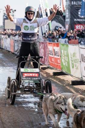 Bernhard Bettermann anlässlich des 10. Baltic Lights 2026 Charity-Schlittenhunderennen zu Gunsten der Welthungerhilfe zwischen der Seebrücke Ahlbeck und der Seebrücke Heringsdorf. Heringsdorf, 07.03.2026 Berlin Deutschland Germany