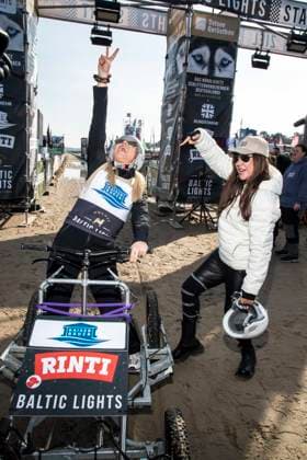 abb Janine Kunze und Simone Thomalla Teilnehmerinen am Strand bei 10.Jahre Baltic Lights 2026 Promi Charity Schlittenhunderennen zu Gunsten der Welthungerhilfe an der Ostsee zwischen der Seebruecke Ahlbeck und der Seebruecke Heringsdorf ,Samstag 07.03.2026 in Heringsdorf MV Deutschland