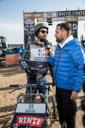 abb Alec Voelkel und Matthias Killing Teilnehmer am Strand bei 10.Jahre Baltic Lights 2026 Promi Charity Schlittenhunderennen zu Gunsten der Welthungerhilfe an der Ostsee zwischen der Seebruecke Ahlbeck und der Seebruecke Heringsdorf ,Samstag 07.03.2026 in Heringsdorf MV Deutschland