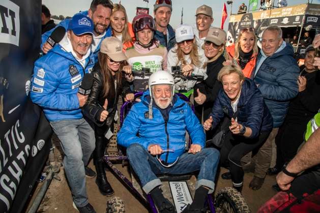 abb Till Demtroeder, Simone Thomalla, Nina Ensmann, Dieter Hallervorden, Tanja Lanäus, Janine Kunze, Seraphina Kalze, Sanna Englund und Till Backhaus Teilnehmer am Strand bei 10.Jahre Baltic Lights 2026 Promi Charity Schlittenhunderennen zu Gunsten der Welthungerhilfe an der Ostsee zwischen der Seebruecke Ahlbeck und der Seebruecke Heringsdorf ,Samstag 07.03.2026 in Heringsdorf MV Deutschland