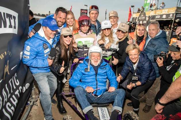 abb Till Demtroeder, Simone Thomalla, Nina Ensmann, Dieter Hallervorden, Tanja Lanäus, Janine Kunze, Seraphina Kalze, Sanna Englund und Till Backhaus Teilnehmer am Strand bei 10.Jahre Baltic Lights 2026 Promi Charity Schlittenhunderennen zu Gunsten der Welthungerhilfe an der Ostsee zwischen der Seebruecke Ahlbeck und der Seebruecke Heringsdorf ,Samstag 07.03.2026 in Heringsdorf MV Deutschland