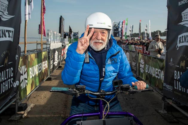 abb Dieter Hallervorden Teilnehmer am Strand bei 10.Jahre Baltic Lights 2026 Promi Charity Schlittenhunderennen zu Gunsten der Welthungerhilfe an der Ostsee zwischen der Seebruecke Ahlbeck und der Seebruecke Heringsdorf ,Samstag 07.03.2026 in Heringsdorf MV Deutschland