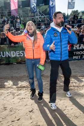 abb Nina Ensmann und Matthias Killing Teilnehmer am Strand bei 10.Jahre Baltic Lights 2026 Promi Charity Schlittenhunderennen zu Gunsten der Welthungerhilfe an der Ostsee zwischen der Seebruecke Ahlbeck und der Seebruecke Heringsdorf ,Samstag 07.03.2026 in Heringsdorf MV Deutschland
