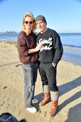 Erdogan Atalay mit Frau Katja Ohneck beim BALTIC LIGHTS-WARM UP 2026 Charity Schilttenhunderennen in Heringsdorf auf Usedom am 07.03.2026