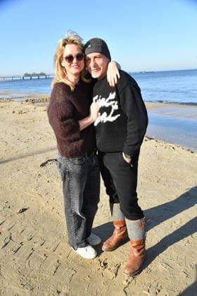 Erdogan Atalay mit Frau Katja Ohneck beim BALTIC LIGHTS-WARM UP 2026 Charity Schilttenhunderennen in Heringsdorf auf Usedom am 07.03.2026