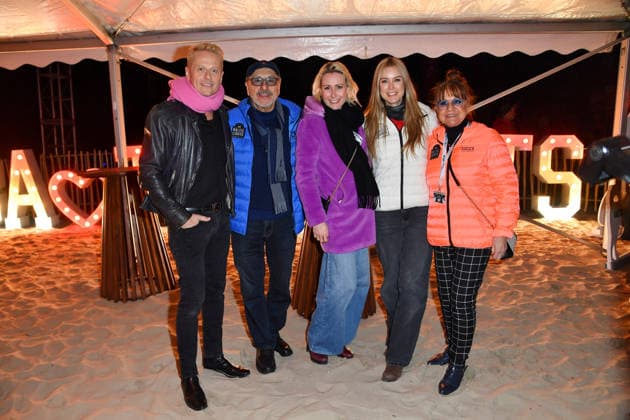 Roman Knizka, Franziska Hippe, Nina Ensmann, Wolfgang Stumph und Christine Stumph beim BALTIC LIGHTS-WARM UP 2026 Charity Schilttenhunderennen in Heringsdorf auf Usedom am 07.03.2026