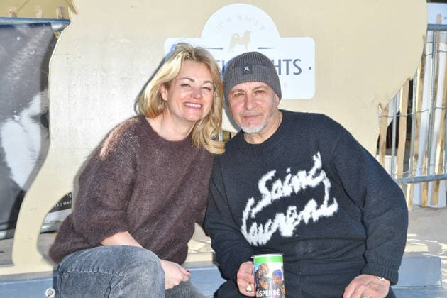 Erdogan Atalay mit Frau Katja Ohneck beim BALTIC LIGHTS-WARM UP 2026 Charity Schilttenhunderennen in Heringsdorf auf Usedom am 07.03.2026