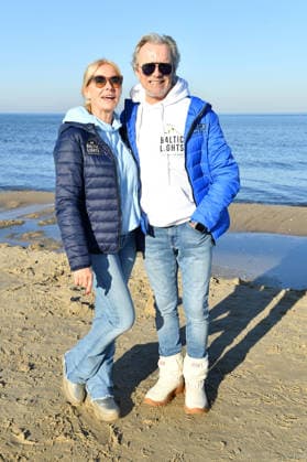 Wolfgang Lippert mit Ehefrau Gesine Lippert beim BALTIC LIGHTS-WARM UP 2026 Charity Schilttenhunderennen in Heringsdorf auf Usedom am 07.03.2026