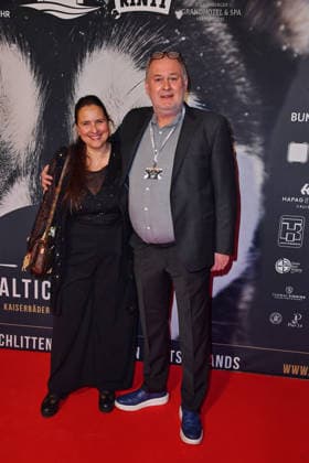 Walter Waldi Lehnertz mit Ehefrau Sonja Lehnertz beim BALTIC LIGHTS 2026 Charity Schilttenhunderennen in Heringsdorf auf Usedom am 07.03.2026