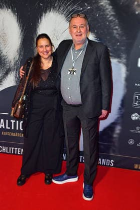 Walter Waldi Lehnertz mit Ehefrau Sonja Lehnertz beim BALTIC LIGHTS 2026 Charity Schilttenhunderennen in Heringsdorf auf Usedom am 07.03.2026