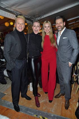 Roman Knizka mit Partnerin Franziska Hippe und Nina Ensmann mit Ehemann Marc Demmig beim BALTIC LIGHTS 2026 Charity Schilttenhunderennen in Heringsdorf auf Usedom am 07.03.2026
