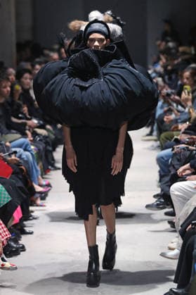 PFW - Comme Des Garcons Runway Models Walk Runway for the Comme des Garçons fashion show during Paris Fashion Week on March 7, 2026 in Paris, France. Photo by Alain-Gil Gonzalez ABACAPRESS.COM Paris France  Copyright: xGonzalezxAlain-Gil ABACAx