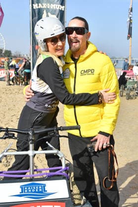 Janine Kunze mit Ehemann Dirk Budach beim BALTIC LIGHTS 2026 Charity Schilttenhunderennen in Heringsdorf auf Usedom am 07.03.2026