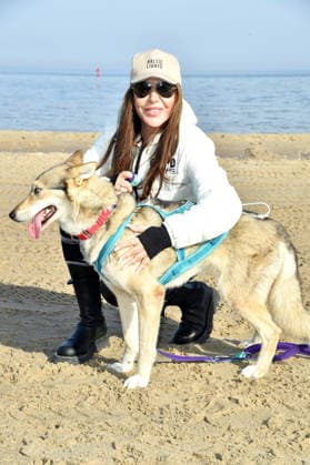 Simone Thomalla beim BALTIC LIGHTS 2026 Charity Schilttenhunderennen in Heringsdorf auf Usedom am 07.03.2026