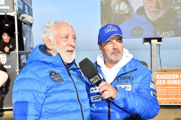 Dieter Hallervorden und Till Demtroeder beim BALTIC LIGHTS 2026 Charity Schilttenhunderennen in Heringsdorf auf Usedom am 07.03.2026