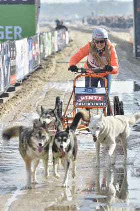 Nina Ensmann beim BALTIC LIGHTS 2026 Charity Schilttenhunderennen in Heringsdorf auf Usedom am 07.03.2026