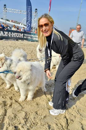 Janine Kunze beim BALTIC LIGHTS 2026 Charity Schilttenhunderennen in Heringsdorf auf Usedom am 07.03.2026