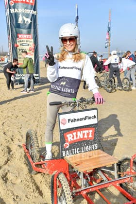 Tanja Lanäus beim BALTIC LIGHTS 2026 Charity Schilttenhunderennen in Heringsdorf auf Usedom am 07.03.2026