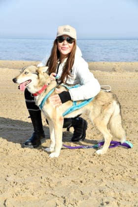 Simone Thomalla beim BALTIC LIGHTS 2026 Charity Schilttenhunderennen in Heringsdorf auf Usedom am 07.03.2026