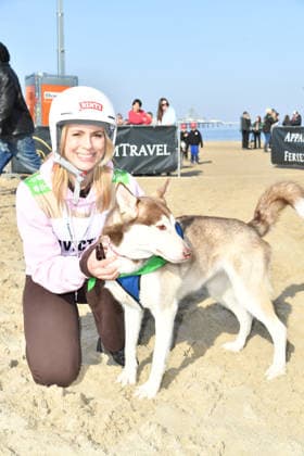 Lara Dandelion Seibert beim BALTIC LIGHTS 2026 Charity Schilttenhunderennen in Heringsdorf auf Usedom am 07.03.2026