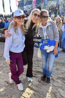 Tanja Lanäus, Janine Kunze und Katja Woywood beim BALTIC LIGHTS 2026 Charity Schilttenhunderennen in Heringsdorf auf Usedom am 07.03.2026