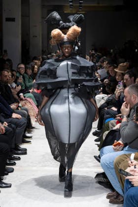 Comme des garcons Womenswear Collection Fall Winter 2026 2027 show as part of Paris Fashion Week PFW , in Paris, France, on March 07, 2026 Bestimage Runway during the Comme des garcons Womenswear Fall Winter 2026 2027 show as part of Paris Fashion Week on March 07, 2026 in Paris, France Paris France  Copyright: xAgencex xBestimagexAgencex xBestimagex