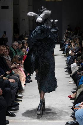 Comme des garcons Womenswear Collection Fall Winter 2026 2027 show as part of Paris Fashion Week PFW , in Paris, France, on March 07, 2026 Bestimage Runway during the Comme des garcons Womenswear Fall Winter 2026 2027 show as part of Paris Fashion Week on March 07, 2026 in Paris, France Paris France  Copyright: xAgencex xBestimagexAgencex xBestimagex