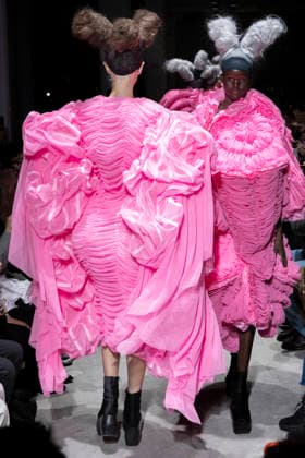 Comme des garcons Womenswear Collection Fall Winter 2026 2027 show as part of Paris Fashion Week PFW , in Paris, France, on March 07, 2026 Bestimage Runway during the Comme des garcons Womenswear Fall Winter 2026 2027 show as part of Paris Fashion Week on March 07, 2026 in Paris, France Paris France  Copyright: xAgencex xBestimagexAgencex xBestimagex