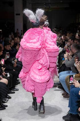 Comme des garcons Womenswear Collection Fall Winter 2026 2027 show as part of Paris Fashion Week PFW , in Paris, France, on March 07, 2026 Bestimage Runway during the Comme des garcons Womenswear Fall Winter 2026 2027 show as part of Paris Fashion Week on March 07, 2026 in Paris, France Paris France  Copyright: xAgencex xBestimagexAgencex xBestimagex