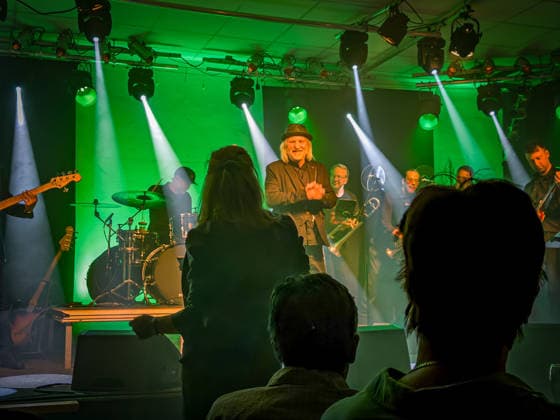 Dirk Zöllner *1962, Musiker, Schriftsteller. DIE ZÖLLNER BigBand Konzert im Neu Helgoland in Berlin Köpenick in Müggelheim - 07.03.2026 Dirk Zöllner